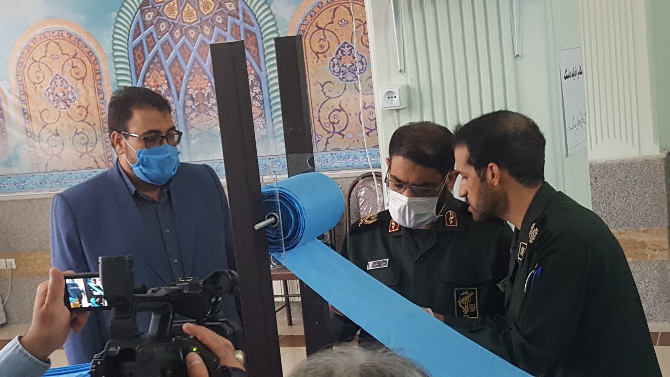 رونمایی از دستگاه مکانیزه تولید ماسک در کرمان