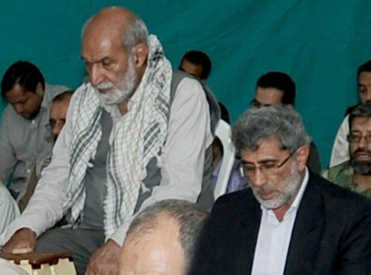 تصویری از سردار قاآنی در کنار مرحوم اکبرزاده تصویری از سردار قاآنی در کنار مرحوم اکبرزاده