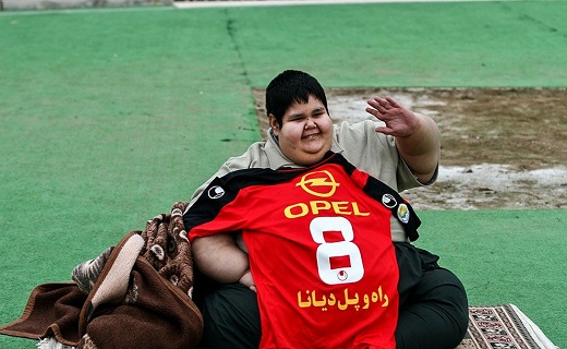چاق&zwnj;ترین پسر ایران در قم درگذشت