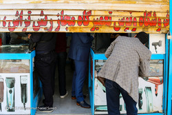 نقاب کرونا بر چهره رشت