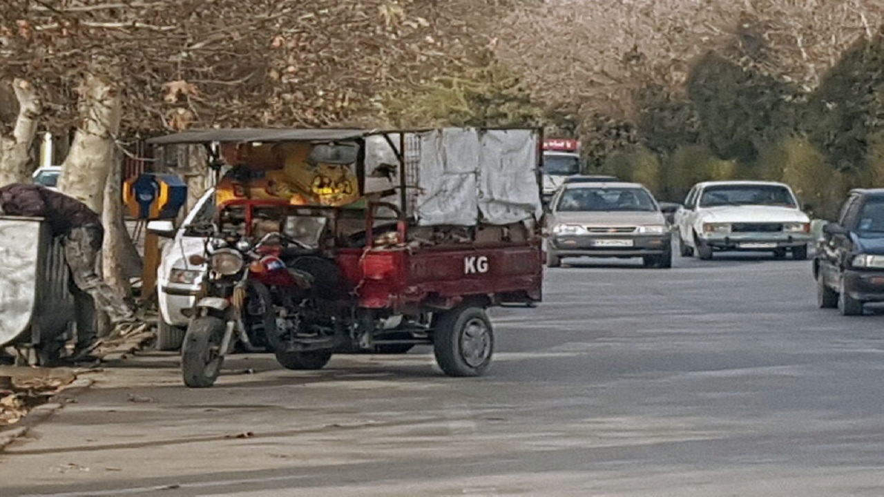 طرح جمع‌آوری گاری و موتور‌های ضایعاتی در زاهدان آغاز شد