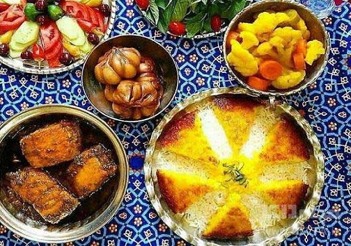 قلیه ماهی ، یکی از اصلی&zwnj;ترین غذاهای خوشمزه آبادان