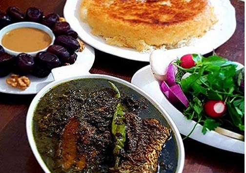 قلیه ماهی ، یکی از اصلی&zwnj;ترین غذاهای خوشمزه آبادان