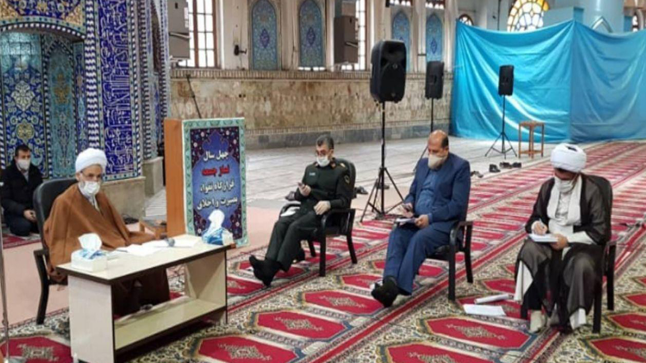 برگزاری جلسه استانی کاروان نسیم انتظار با حضور نماینده ولی فقیه در مازندران