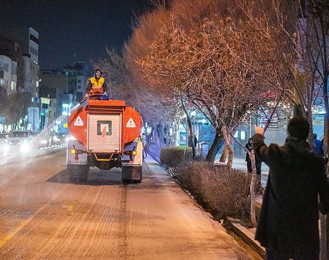اجرای مرحله پنجم عملیات ضد عفونی معابر شهری تبریز