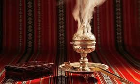 درمان های عجیب و غریب با عنبر نسارا از مشروطه تا الان!