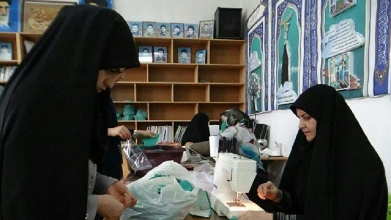 بانوان بسیجی آذربایجان‌شرقی ۱۰۵ کارگاه تولید ماسک راه‌اندازی کردند