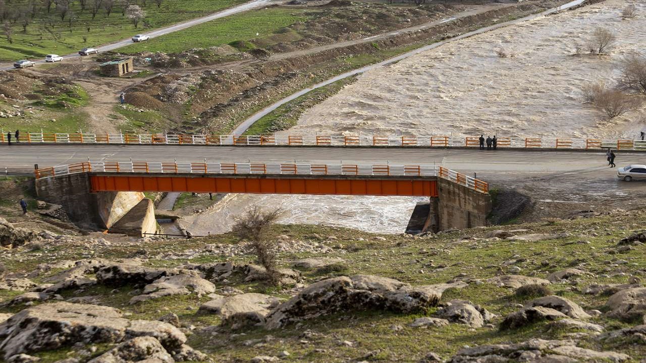 بارش ۵۴ میلیمتری باران در کوهرنگ/ میزان بارندگی به ۱۰۰ میلیمتر هم خواهد رسید