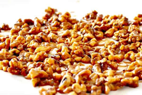 طرز تهیه کیک بستنی گردویی