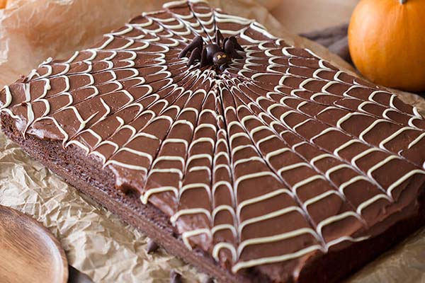 طرز تهیه کیک برای تولدهایی با تم ترسناک
