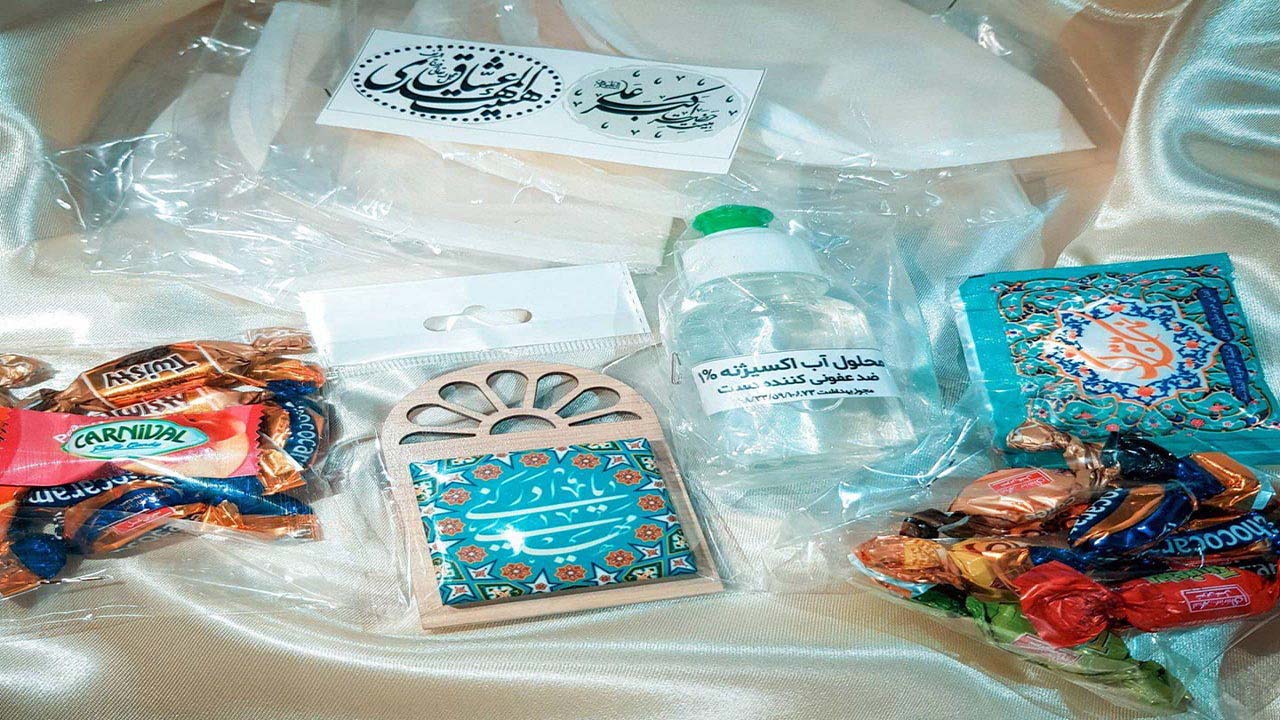 تهیه بسته‌های بهداشتی برای شهروندان در روز نیمه شعبان + فیلم