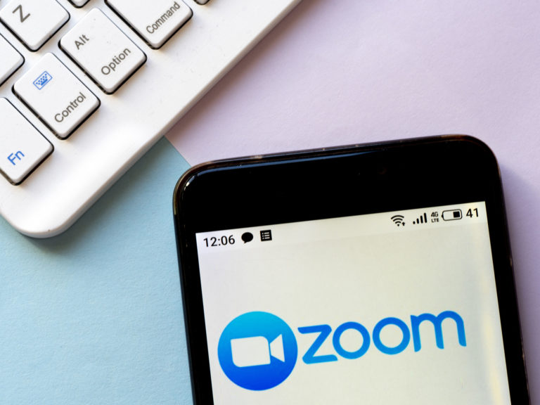 موشکافی مشکلات امنیتی موجود در برنامه تماس تصویری Zoom /// گزارش