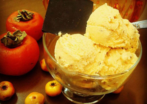 طرز تهیه بستنی خرمالوی خوشمزه در کمترین زمان ممکن!