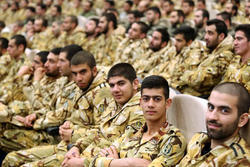 باشگاه خبرنگاران -سربازان قربانی تعطیلی آرایشگاه ها/ بازداشت و اضافه خدمت برای سر‌هایی که تراشیده نمی‌شود