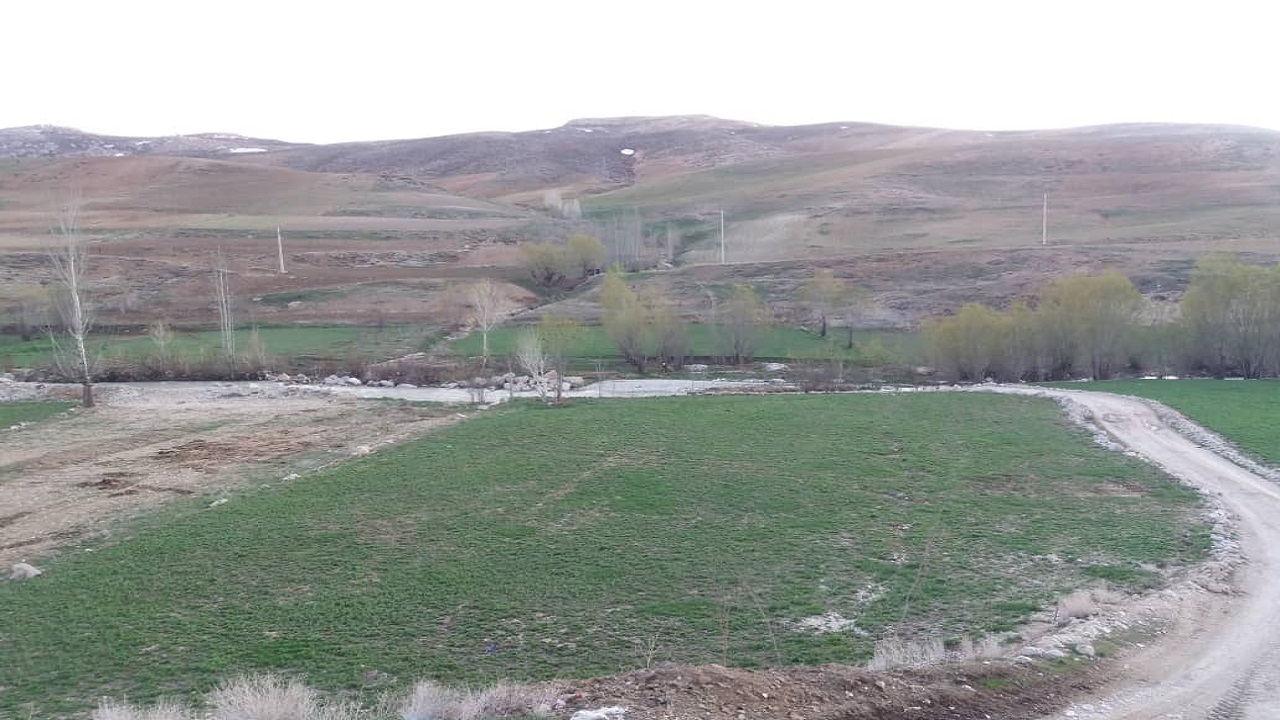 طبیعت بهاری روستای نعل اشکنان در کوهرنگ