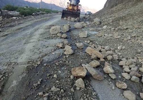 رفع مشکل جاده و آب شرب روستای دم تنگ عروه لنده
