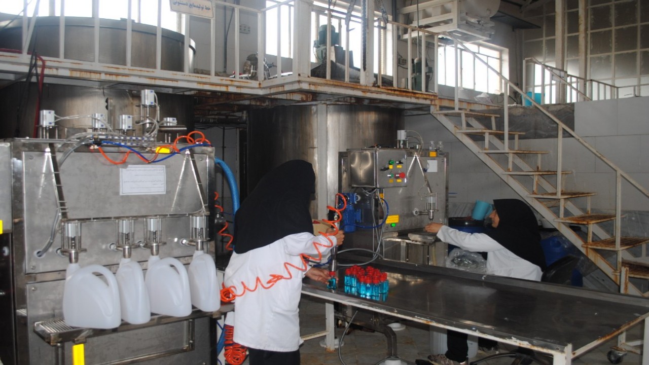 احیای خط تولید یک کارخانه مواد شوینده پس از ۹ سال