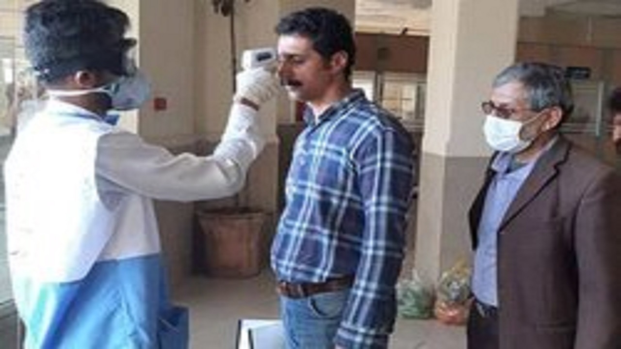 انجام تست کرونای سرپایی در ۲۰ مرکز بهداشتی درمانی