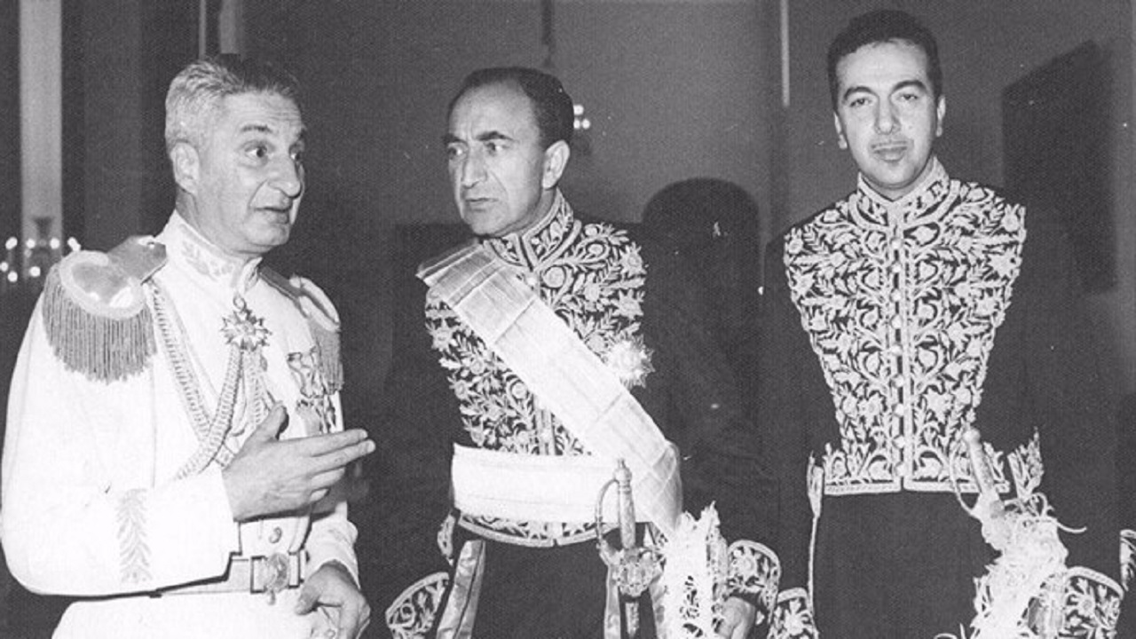 دشمن مردم و یار غار شاه نتوانست عاقبت رژیم مورد علاقه‌اش را ببیند