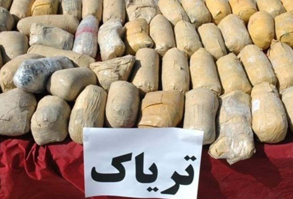 کشف بیش از ۲۷۸ کیلوگرم تریاک در عملیات مشترک پلیس/ ردگیری متهمان از قم تا بزرگراه فتح