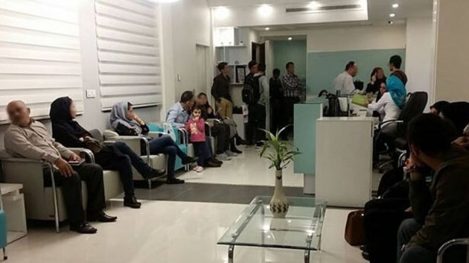 اتاق انتظار پزشکان نباید شلوغ باشد