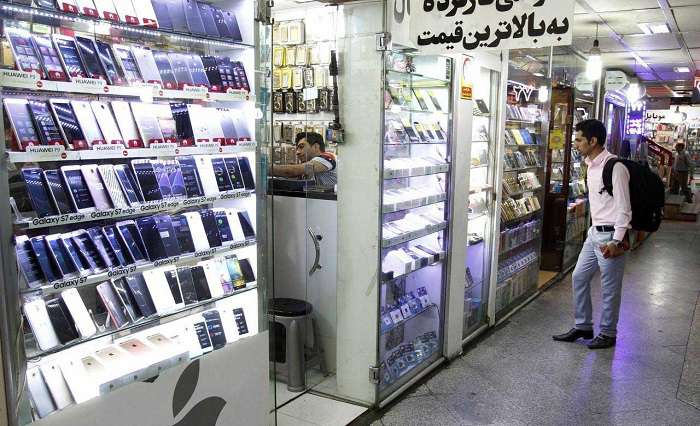 روند صعودی قیمت موبایل در بازار اصفهان