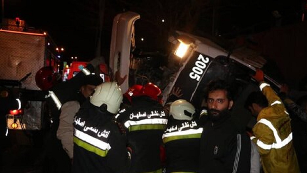 جان باختن راننده پژو پارس براثر تصادف