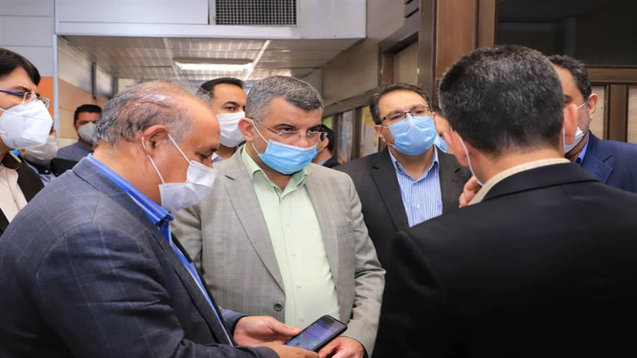 نظارت معاون کل وزارت بهداشت بر روند ارائه خدمات به مراجعان مشکوک به کروناویروس
