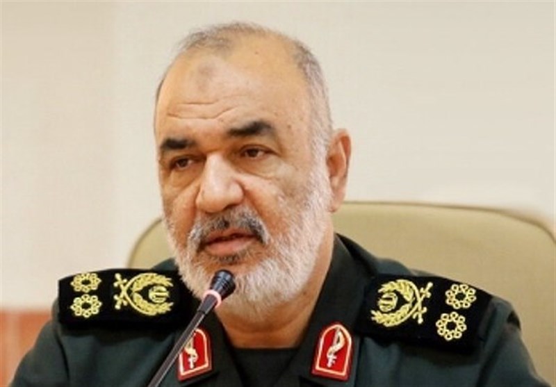 نزولی کردن شیب منحنی شیوع کرونا در تهران اقدام بزرگی است