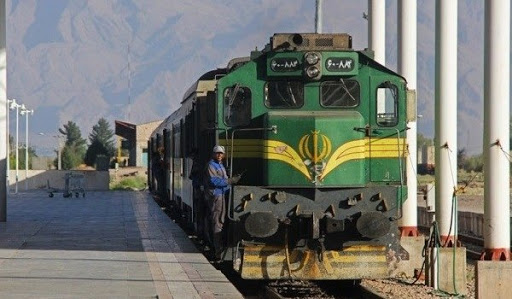 راه آهن کرمانشاه دهکده لجستیک را با خود می&zwnj;آورد/ تلاش&zwnj;های راه آهن پس از ۳۰ سال به ثمر می&zwnj;نشیند/ دهکده لجستیک سوار بر واگن&zwnj;های راه آهن/