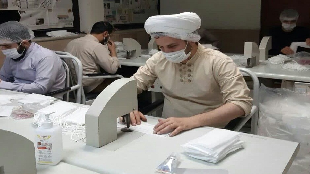 فعالیت طلاب برای مبارزه با کرونا در استان سمنان