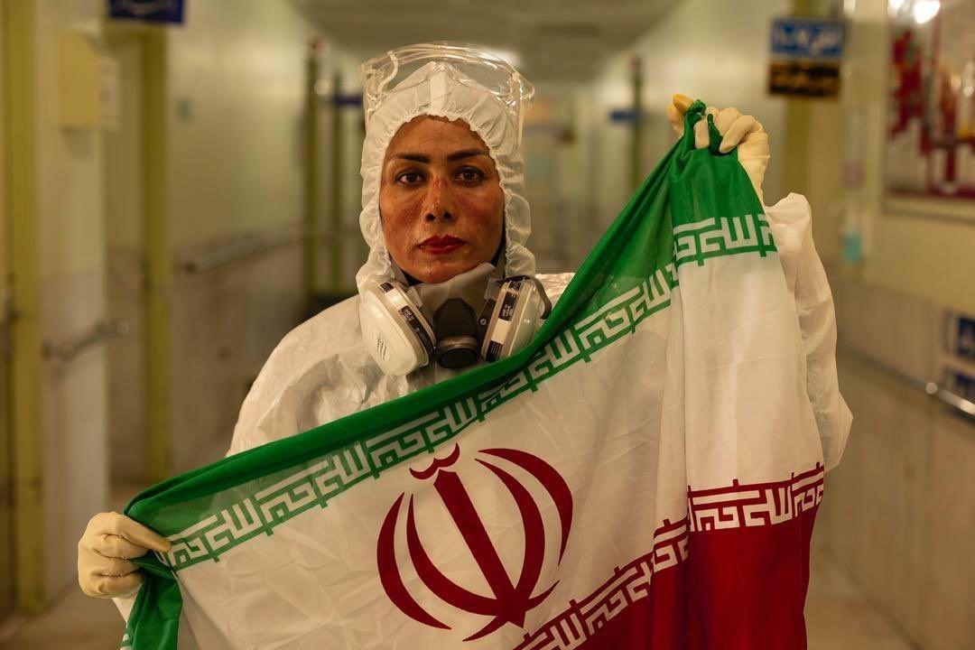 جنگ مدافعان سلامت با کرونا برای ایران