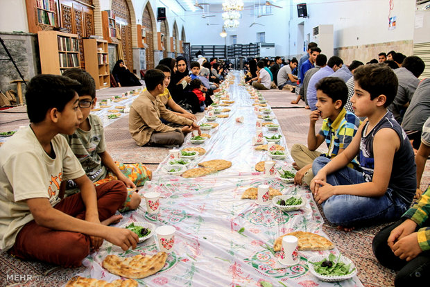 اطعام مهدوی در ماه رمضان در سیستان و بلوچستان