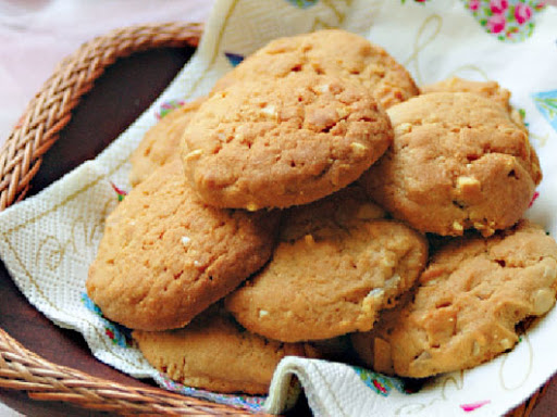 بیسکویت بادام مقوی و خوشمزه + طرز تهیه