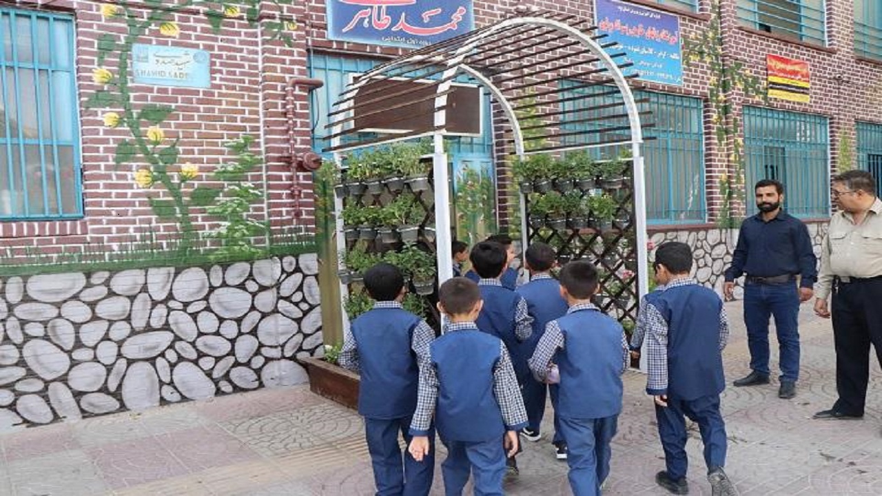بهسازی فضای مدارس شهرستان نهبندان