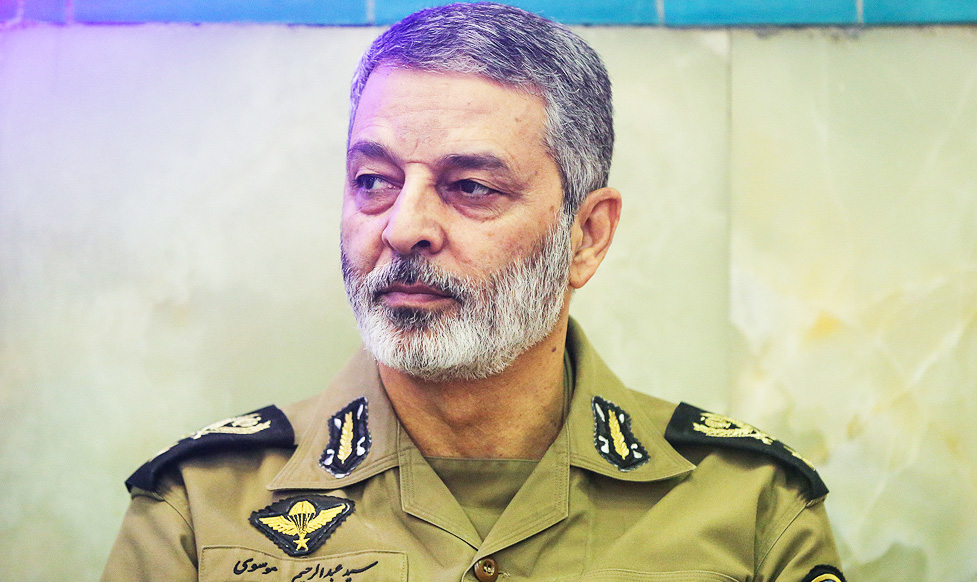 «سلام رضایت» رهبر معظم انقلاب، نگینی درخشنده بر ایام افتخار ارتشیان است