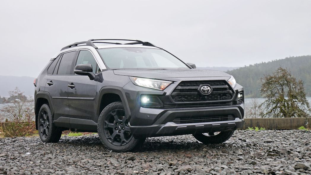 نگاهی بر اتومبیل آفرود RAV4 شرکت تویوتا