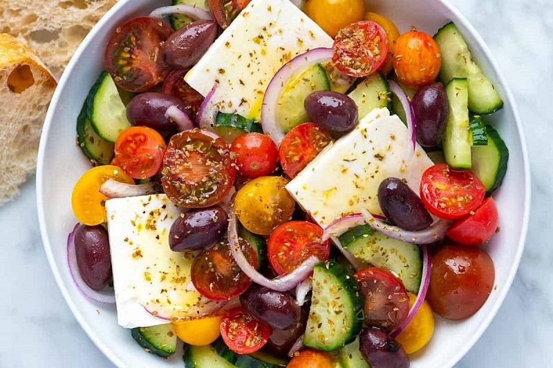 با طرز تهیه سالاد&zwnj;های معروف دنیا آشنا شوید؛ از سالاد سزار مکزیک تا سالاد تبوله لبنان