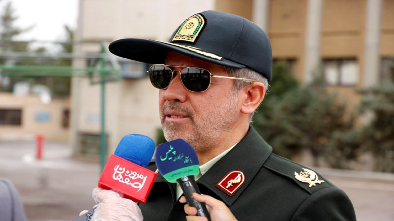 دستگیری سرکرده باند سارقان مسلح تحت تعقیب ۳ استان/ کشف ۸۴۰ لیتر الکل احتکاری در "برخوار