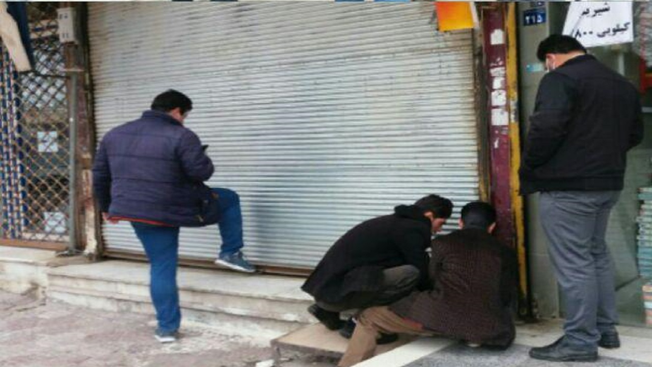 پلمب تعدادی از واحد‌های صنفی در تاکستان