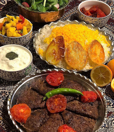 آموزش آشپزی؛ از میگوی ایتالیایی و نان زغال اخته به همراه پنیر تا محمره با دلمه خیار خوش طعم