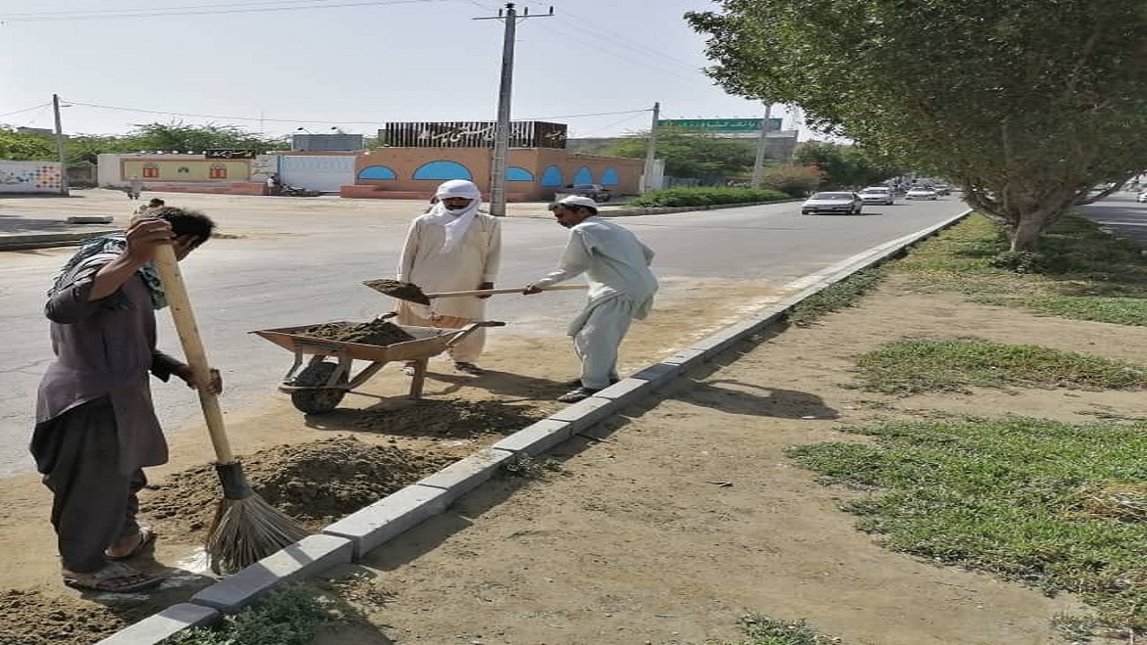 معابر شهر چابهار از آثار سیلاب پاکسازی شد