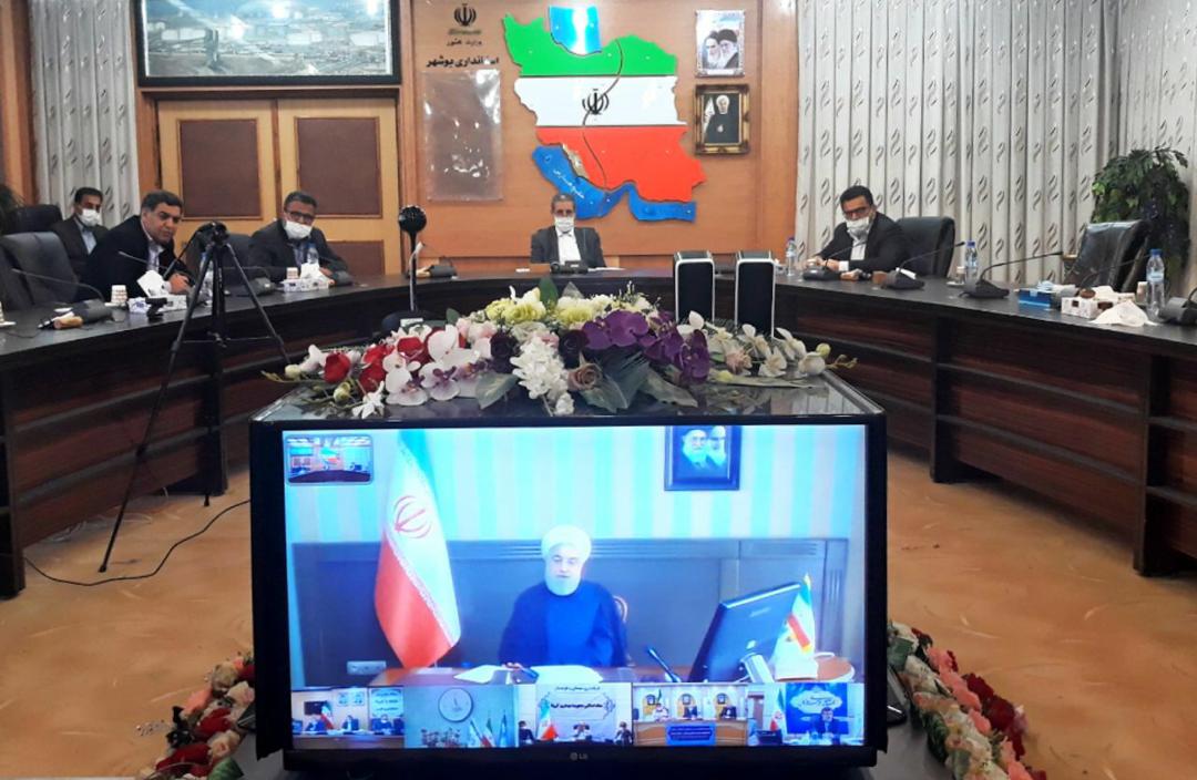 ارتباط ویدئو کنفرانسی رئیس جمهور با استاندار بوشهر برای بررسی پیامدهای سیل