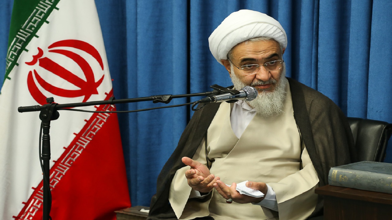 تاکید امام جمعه قزوین بر توزیع بسته‌های معیشتی بین نیازمندان