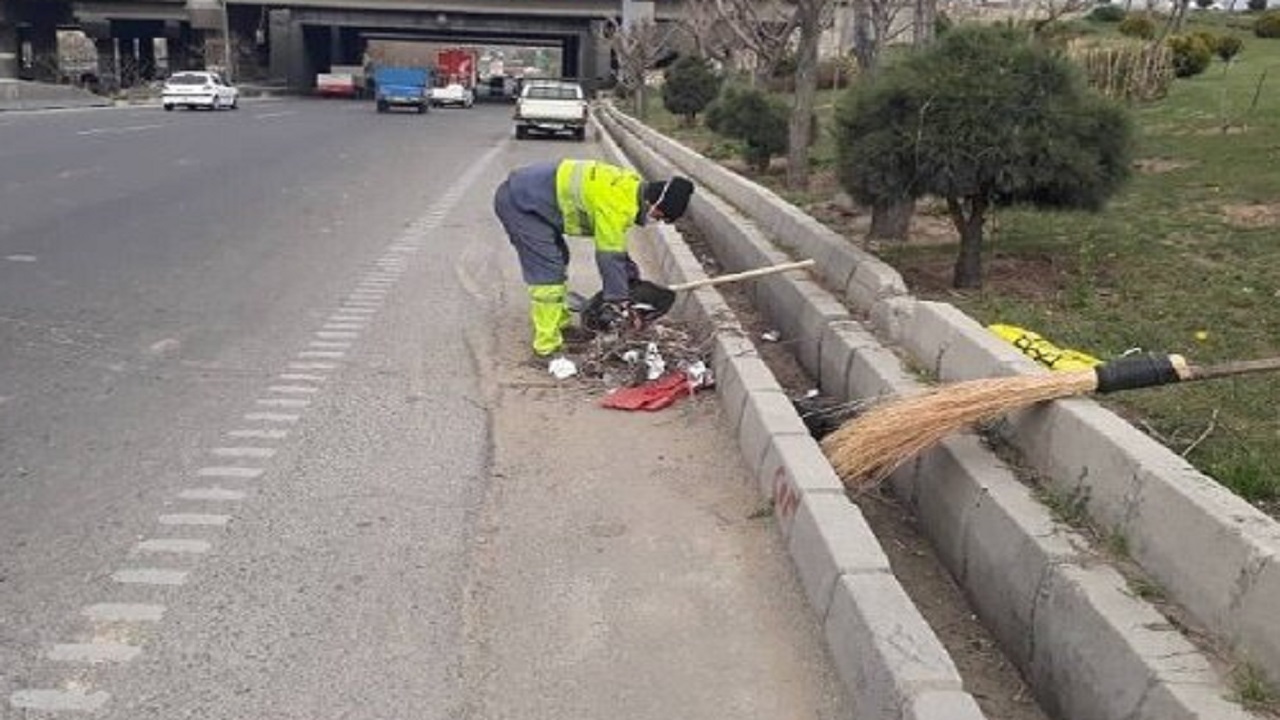اهدای ۵۰۰ بسته بهداشتی به پاکبانان شهرکرد از سوی ورزشکاران