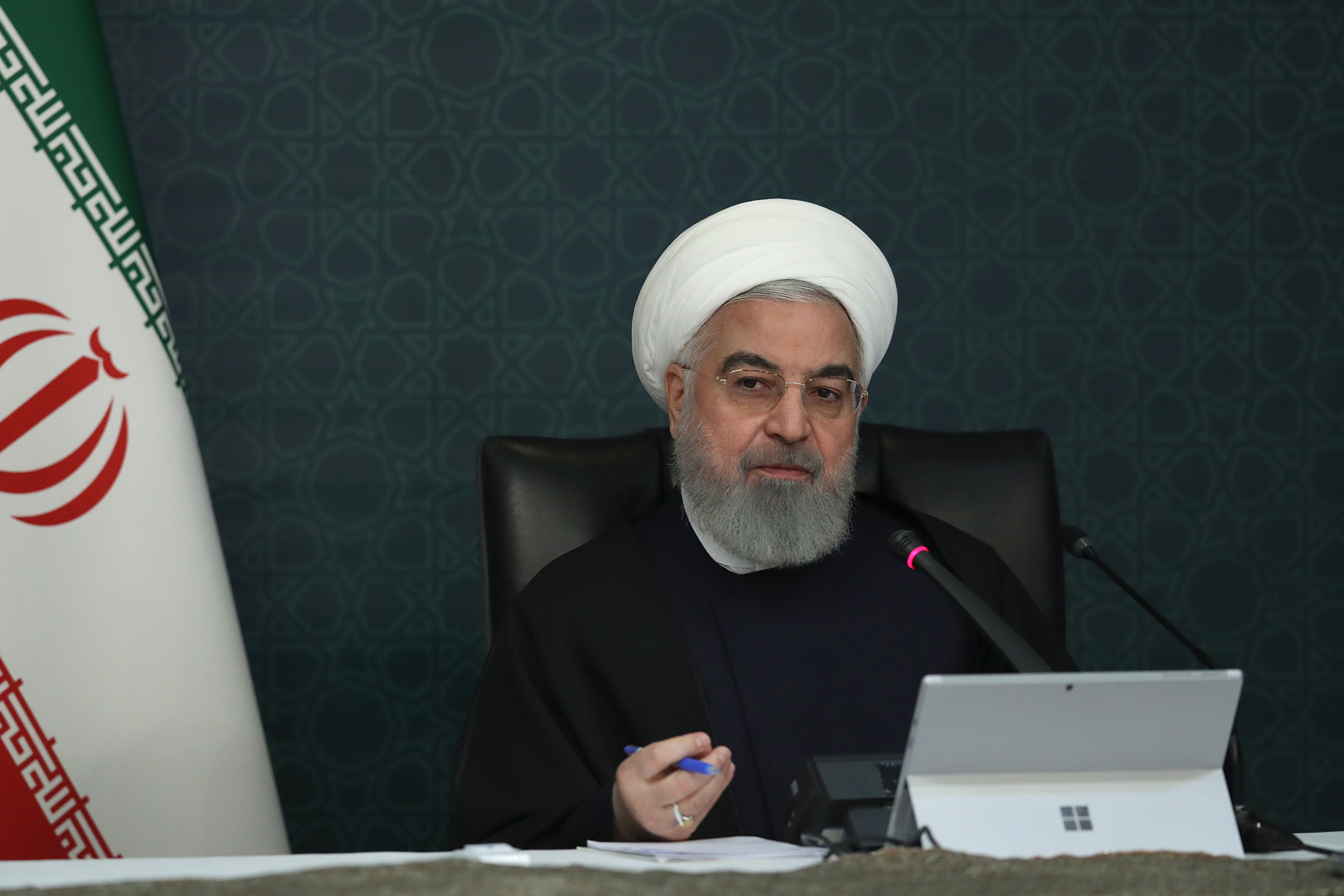 درخواست برداشت یک میلیارد دلار از صندوق توسعه ملی برای مقابله با کرونا/ حدود ۲۰ هزار تخت بیمارستانی خالی در اختیار داریم
