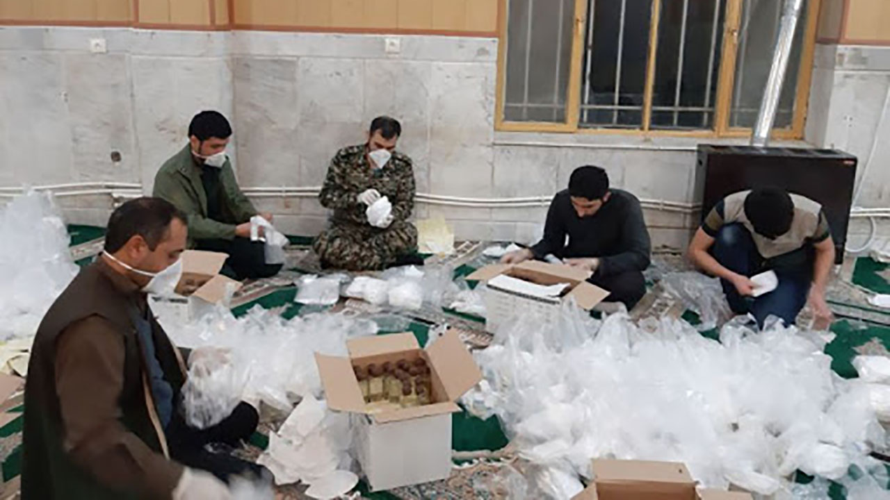 اقدام جهادی جمعی از جوانان گنبدکاووس در کمک به محرومان + فیلم