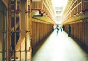جزئیات تکمیلی فرار از زندان سقز/ ۱۰ نفر دستگیر و ۳ زندانی خود را تحویل دادند
