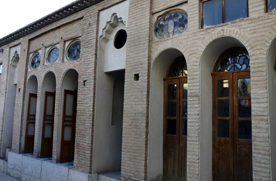 اتاق آیینه عمارت محمودیه بنایی زیبا در شهرکرد