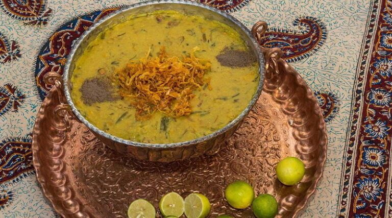 طرز تهیه بهترین آش سبزی شیرازی و آبادانی با گوشت و بدون گوشت + ترکیب دقیق سبزی